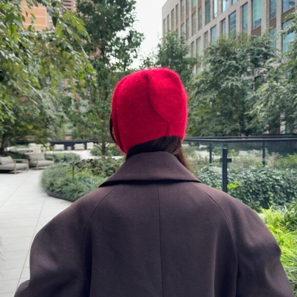 NEW Red Bonnet Hat Mohair 80% Silk 20% Premium Italian Yarn main image 4